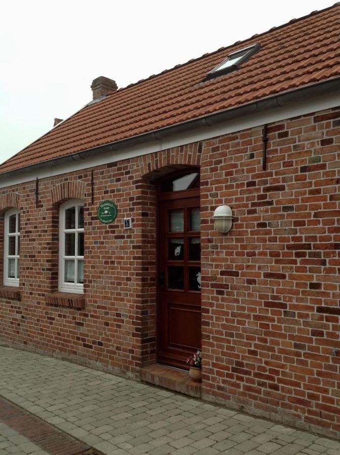 Klaassen- Ferienhaus Up Warf Emden Bagian luar foto