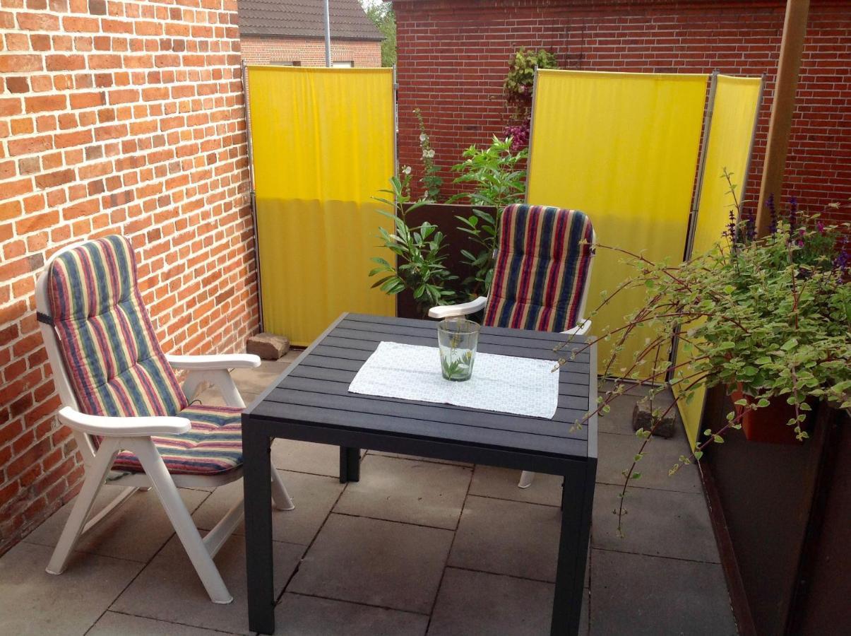 Klaassen- Ferienhaus Up Warf Emden Bagian luar foto